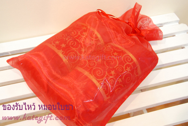ของรับไหว้หมอนใบชาสีแดง